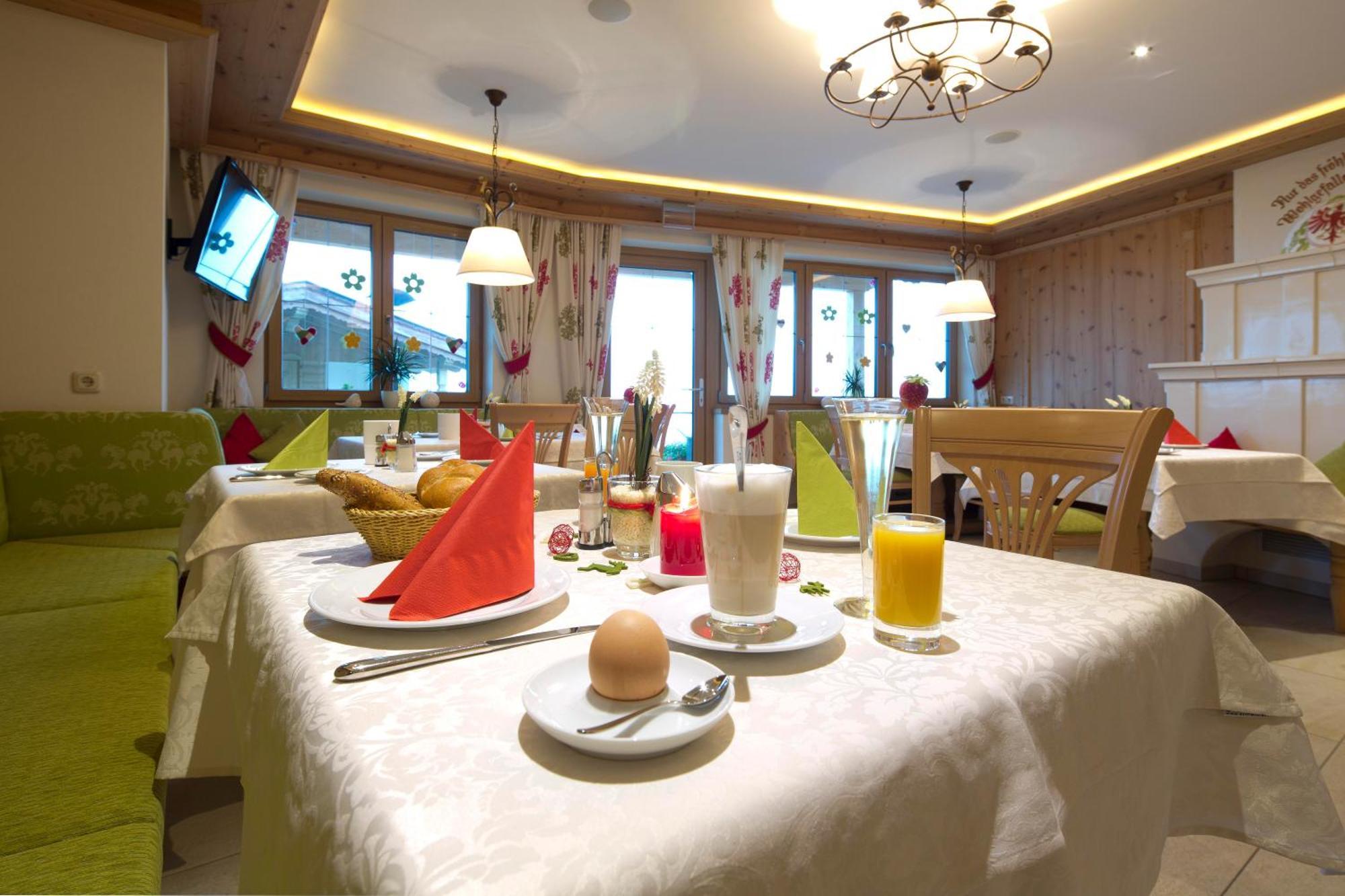 Hotel Garni Bavaria Елмау Екстериор снимка