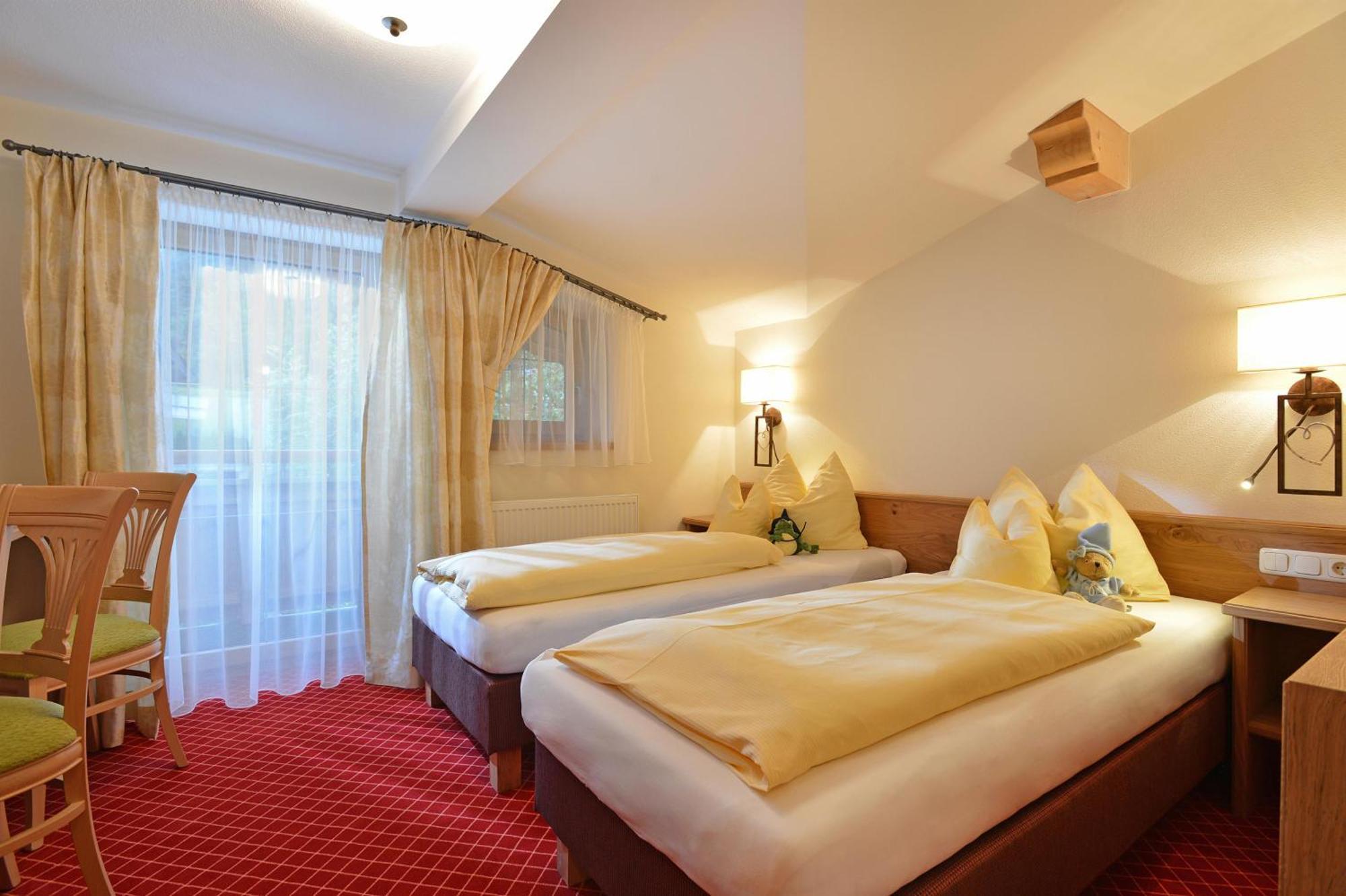 Hotel Garni Bavaria Елмау Екстериор снимка