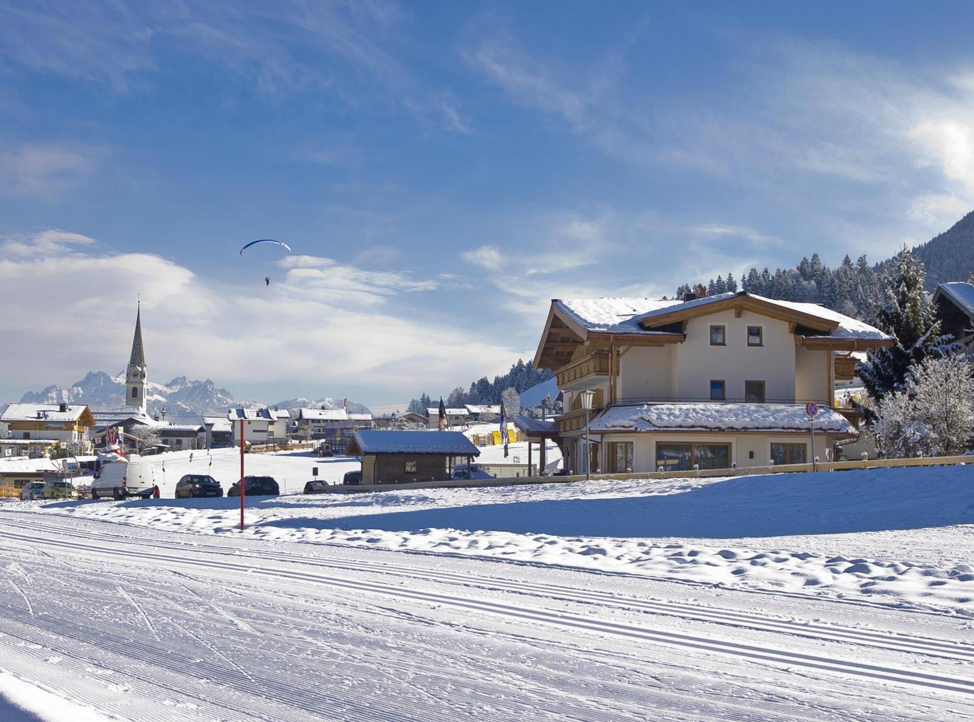 Hotel Garni Bavaria Елмау Екстериор снимка