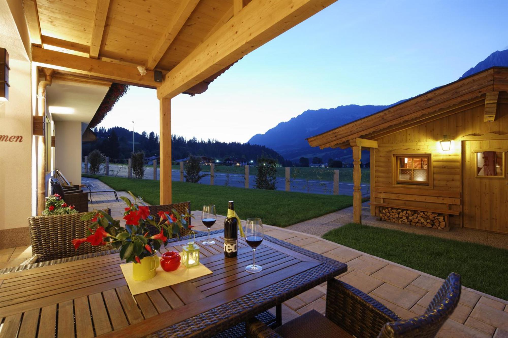 Hotel Garni Bavaria Елмау Екстериор снимка